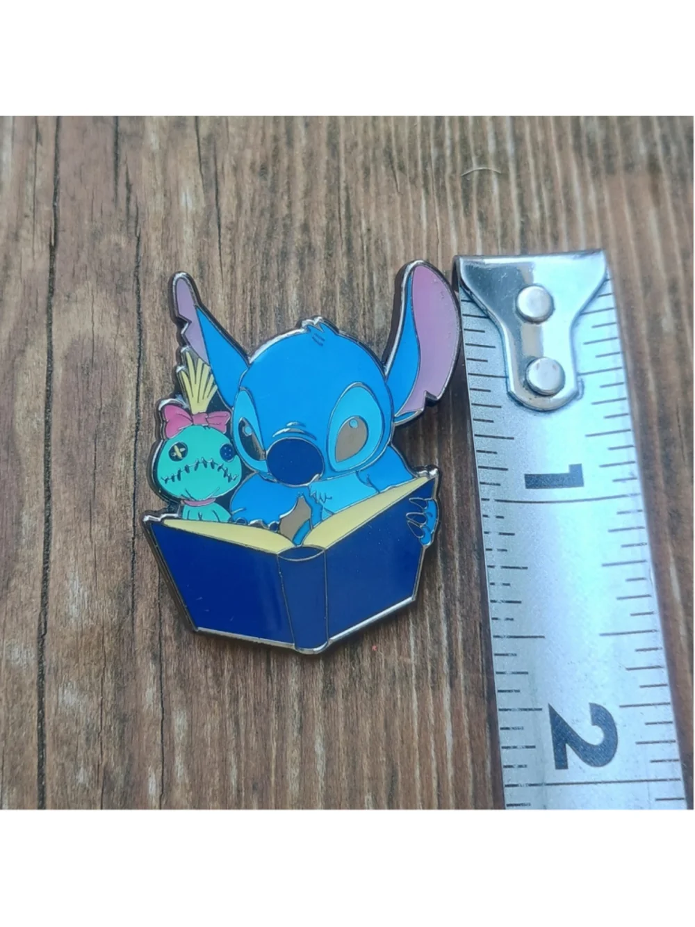 Loungefly Disney Stitch & Scrump Stitch Reading A Book Pin